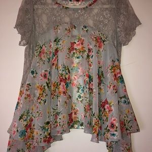 Cousin earl flowy top with lace at the neck